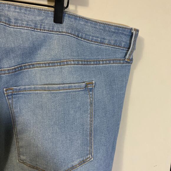 Old Navy High-Waisted Wow Straight Jeans Santa Catarina Wash Denim Plus Sz 24 L - Picture 7 of 11